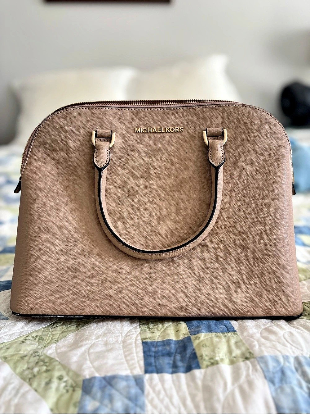 Michael Kors Cindy Dome Satchel Structured nude